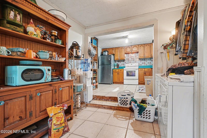 3390 Lannie Rd, Jacksonville, FL 32218