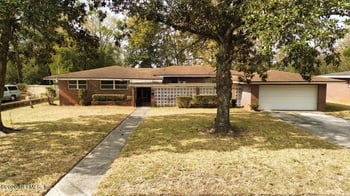 5832 Lusaid Dr, Jacksonville, FL 32209