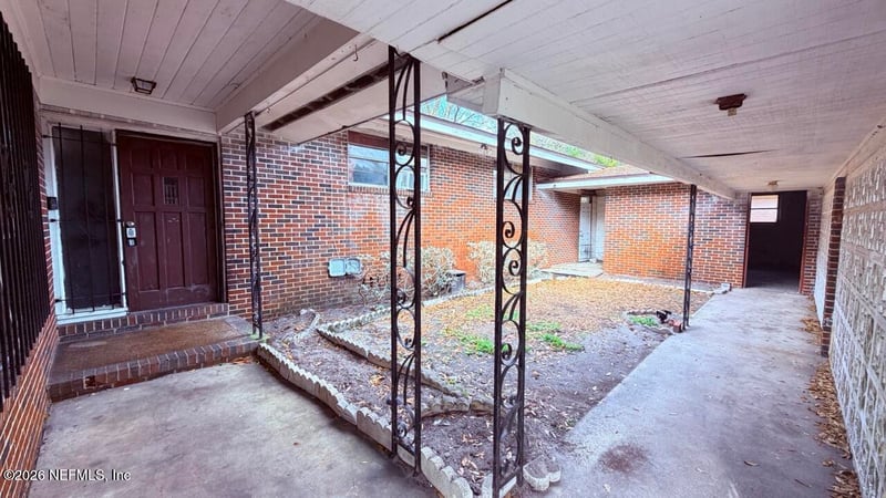 5832 Lusaid Dr, Jacksonville, FL 32209