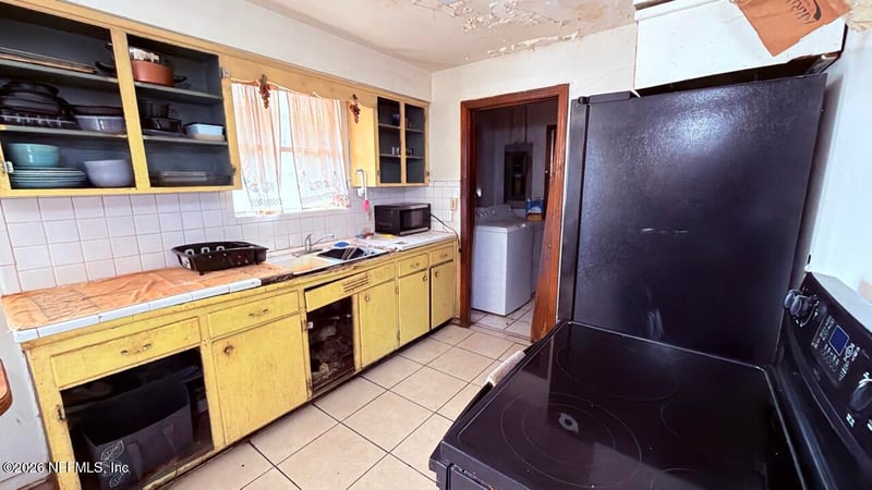 5832 Lusaid Dr, Jacksonville, FL 32209