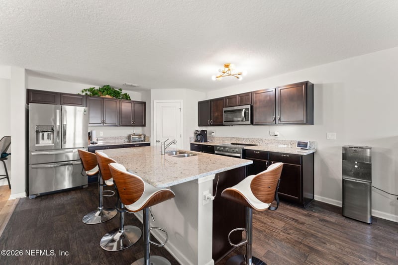 7717 Honor Ct, Jacksonville, FL 32210