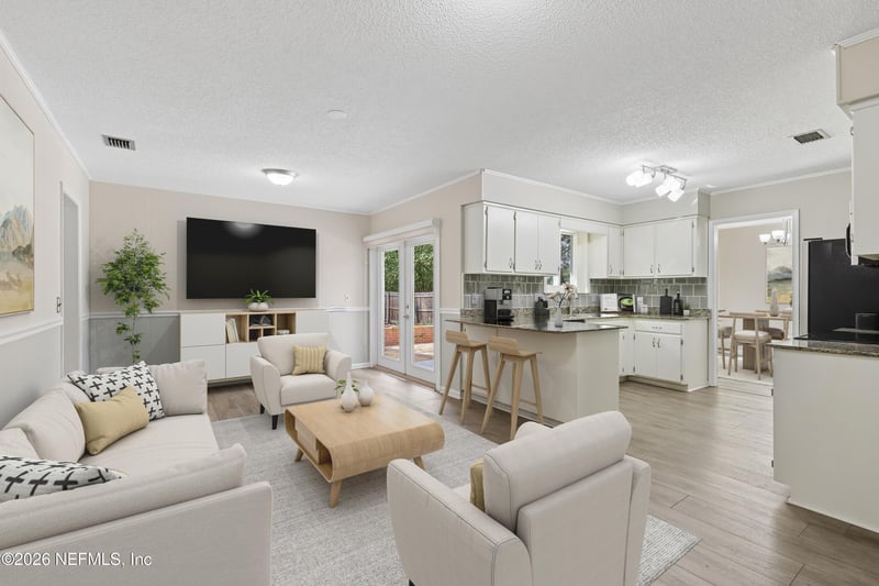 3842 Fernglen Dr, Jacksonville, FL 32277