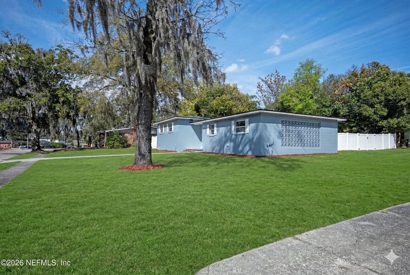 4013 Rogero Rd, Jacksonville, FL 32277