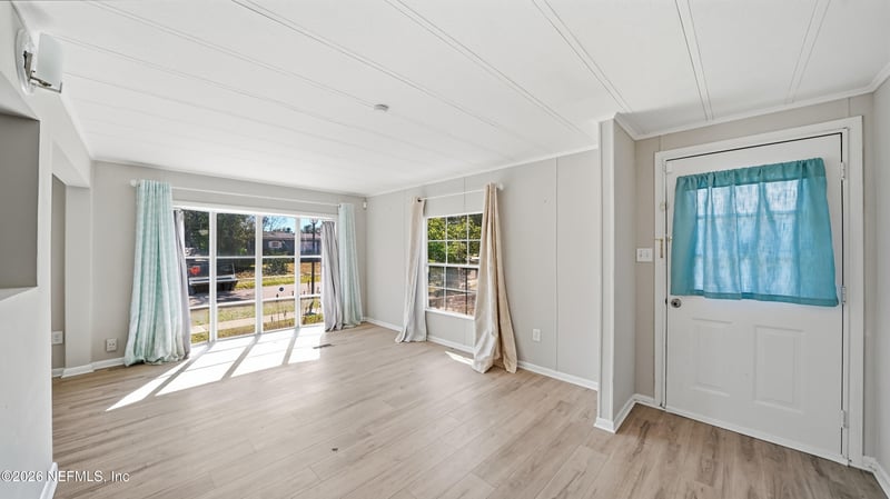 5827 Jason Dr, Jacksonville, FL 32244