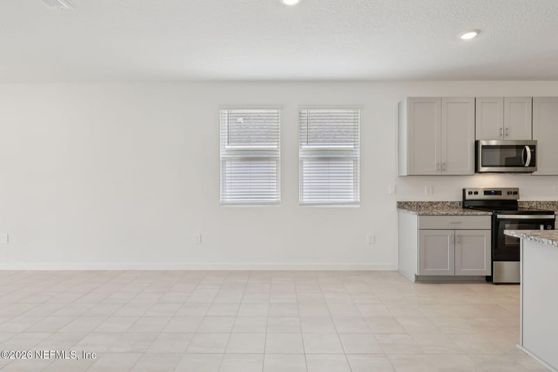 7422 Everett Forest Dr, Jacksonville, FL 32219