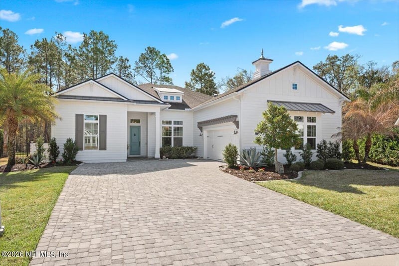 522 Freshwater Dr, St Johns, FL 32259