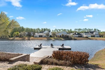 522 Freshwater Dr, St Johns, FL 32259