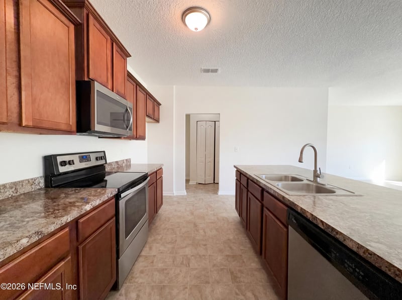 8592 Dylan Michael Dr, Jacksonville, FL 32210