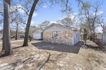 11546 Broad Leaf Dr, Jacksonville, FL 32225