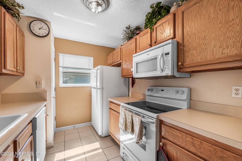 705 Oak Arbor Cir, Jacksonville, FL 32206