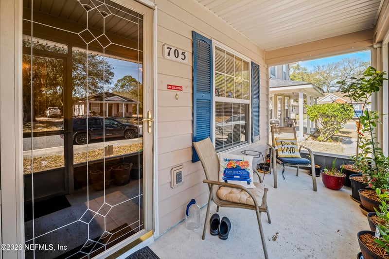 705 Oak Arbor Cir, Jacksonville, FL 32206