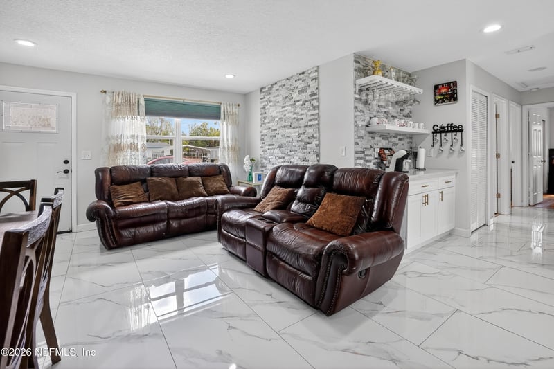 9418 Gisborne Dr, Jacksonville, FL 32208