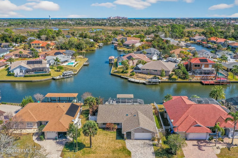 12 Crandell Ct, Palm Coast, FL 32137