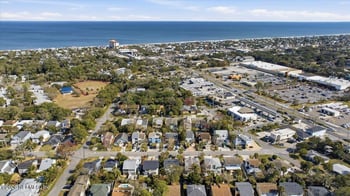 154 Pine St, Atlantic Beach, FL 32233