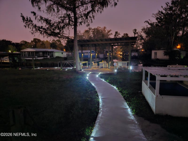 166 Waterway Ave, Satsuma, FL 32189