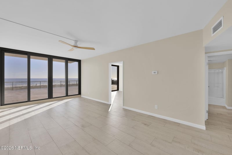 601 1st St #2C, Jacksonville Beach, FL 32250