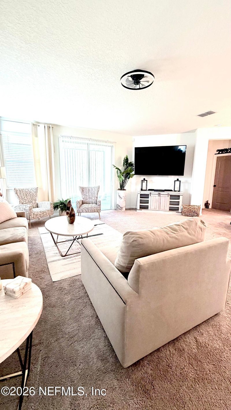 595 Wild Rose Ln, Jacksonville, FL 32218