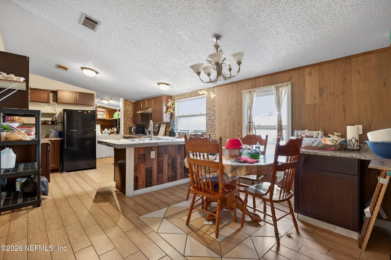 8355 Nussbaum Dr, Jacksonville, FL 32210