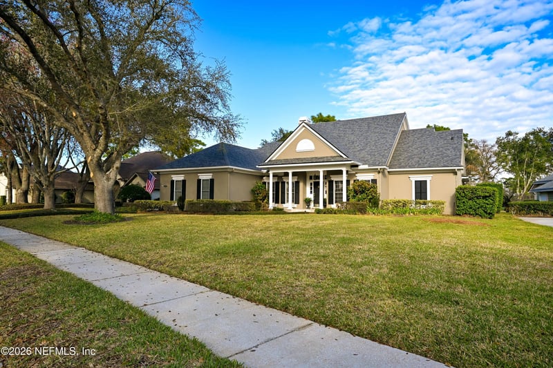 3767 Vickers Lake Dr, Jacksonville, FL 32224