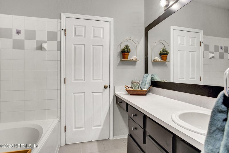 13810 Sutton Park Dr #726, Jacksonville, FL 32224