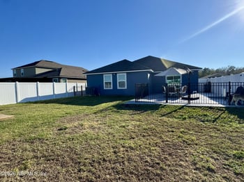 2227 Falling Star Ln, Green Cove Springs, FL 32043