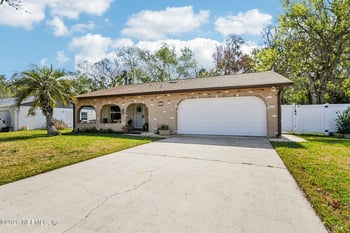 28 Aaron Cir, Ormond Beach, FL 32174