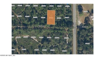 104 Temple Ave, Crescent City, FL 32112