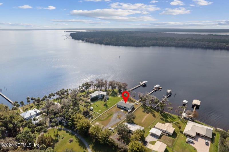 208 Lake George Point Dr, Georgetown, FL 32139