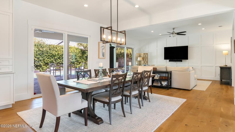 113 Mills Ln, Jacksonville Beach, FL 32250