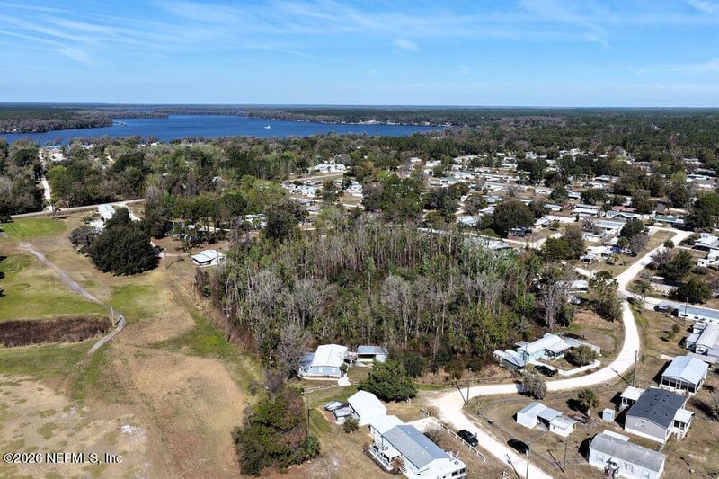 152 Alligator Cir, Crescent City, FL 32112