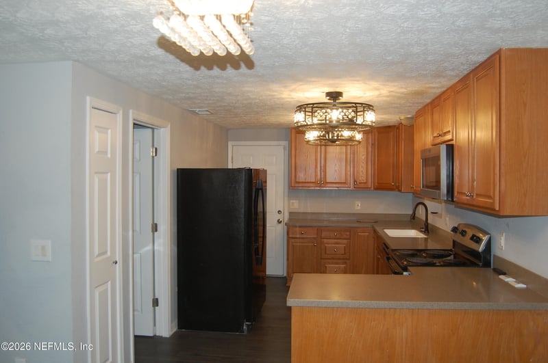 8321 Santman Ct, Jacksonville, FL 32221