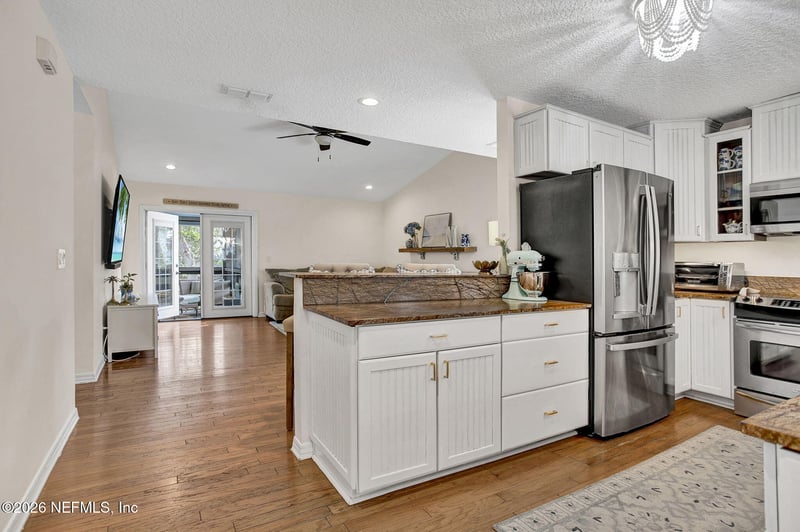 1091 13th St, Jacksonville Beach, FL 32250