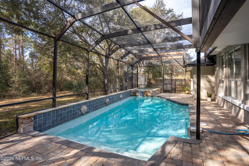 221 Cacique Dr, St Augustine, FL 32086