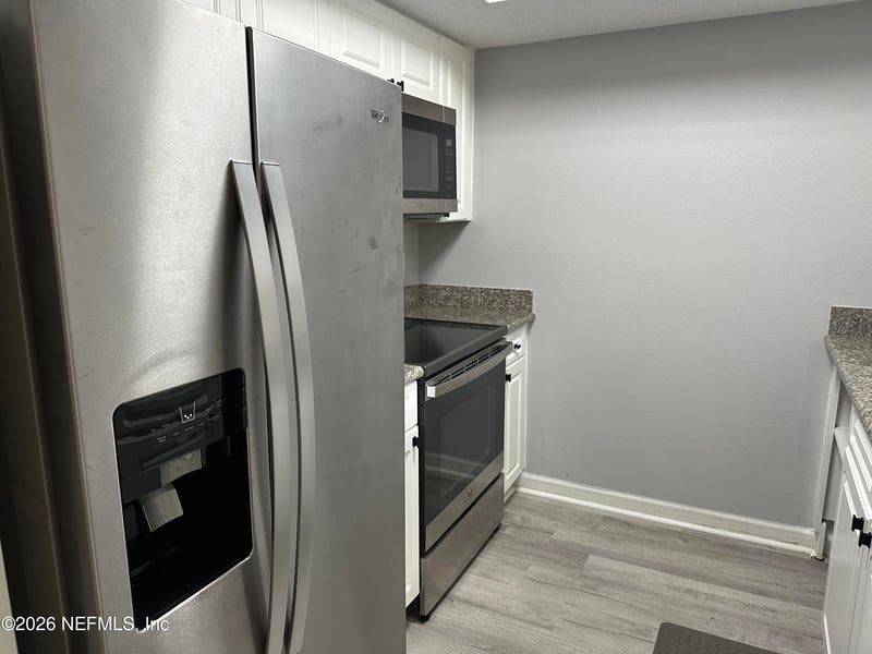 3878 La Mirada Dr #8, Jacksonville, FL 32217