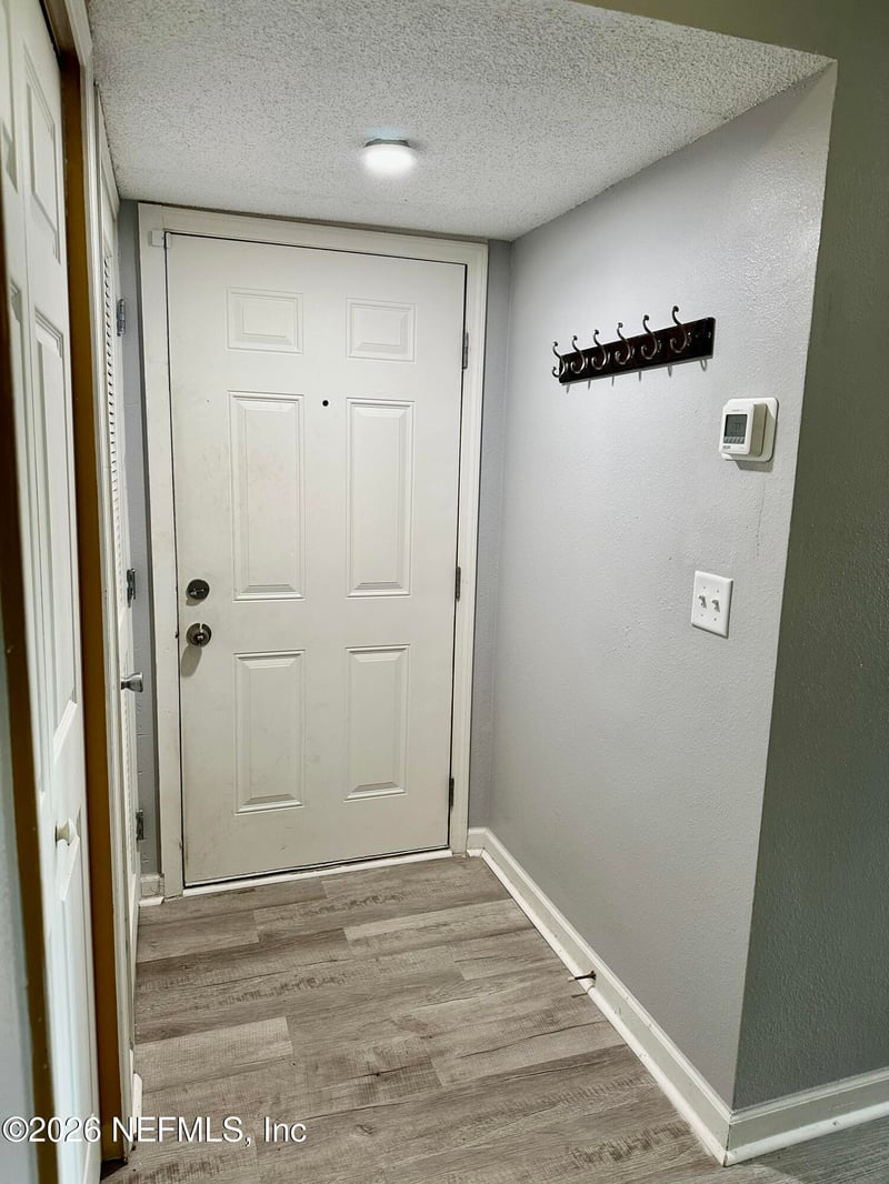 3878 La Mirada Dr #8, Jacksonville, FL 32217