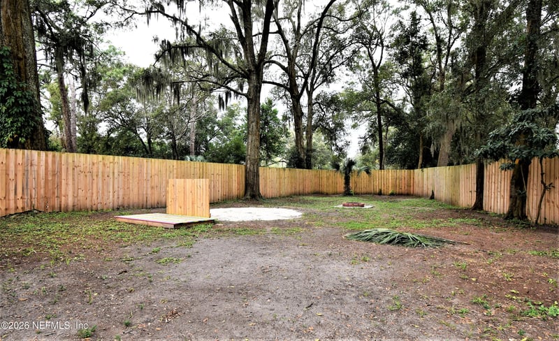 1869 Embassy Dr, Jacksonville, FL 32207