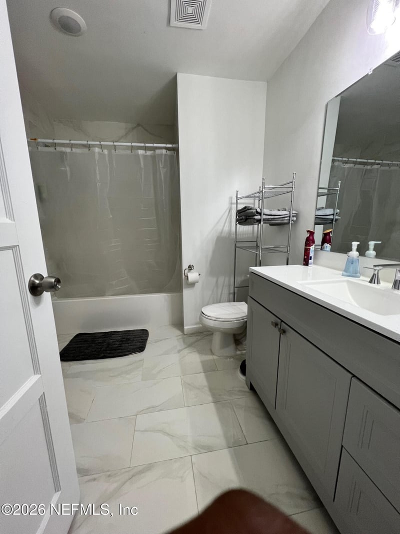 7304 North Shore Dr, Jacksonville, FL 32208