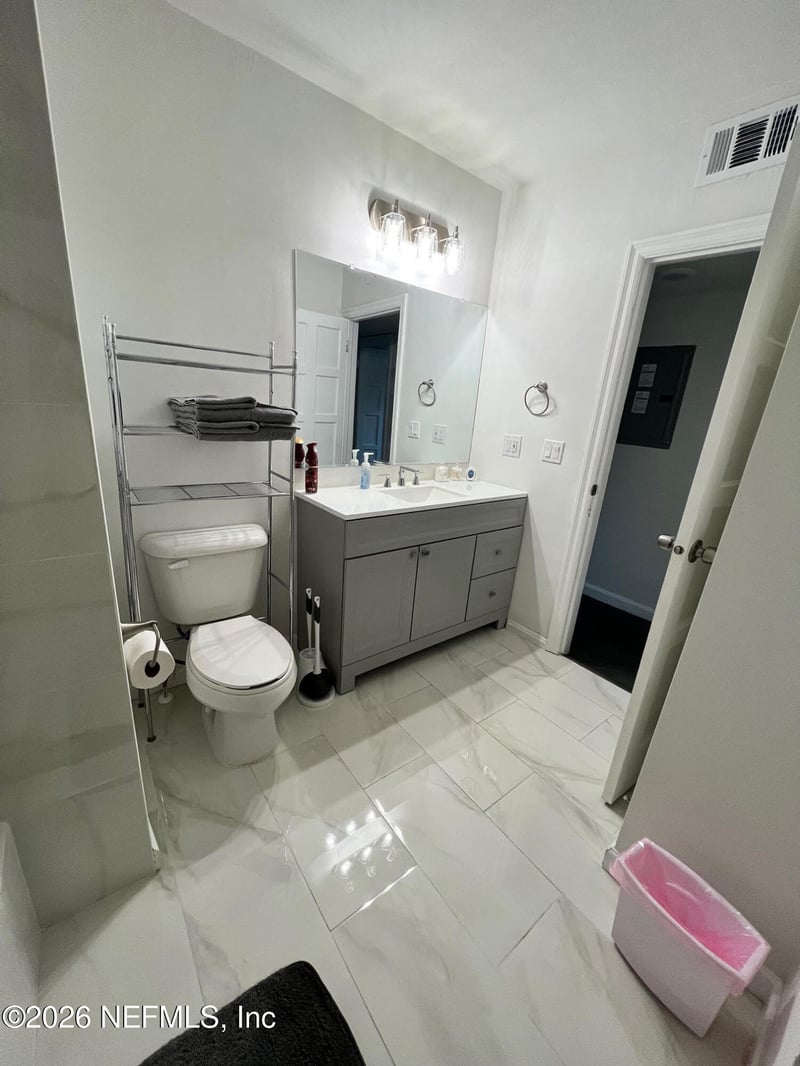 7304 North Shore Dr, Jacksonville, FL 32208