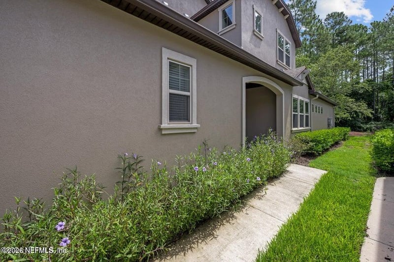 429 Wingstone Dr, Jacksonville, FL 32081