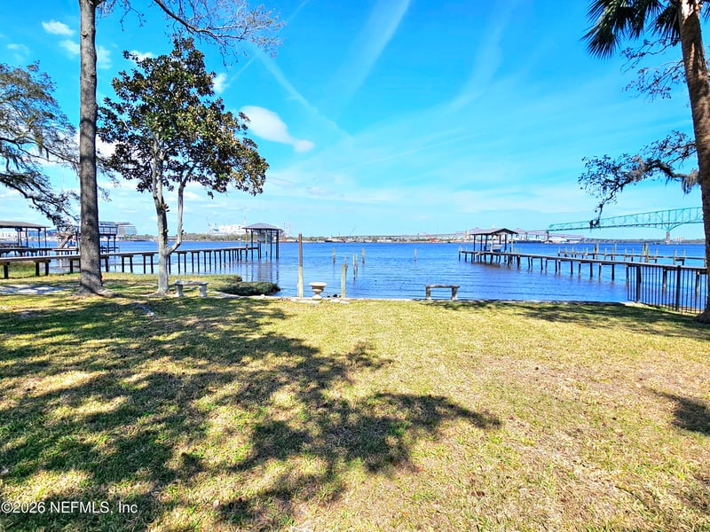 1111 Nicholson Rd, Jacksonville, FL 32207