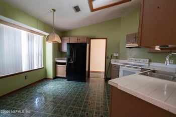 1380 High Plains Dr, Jacksonville, FL 32218