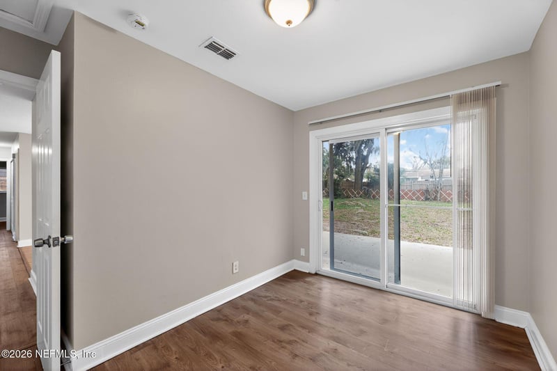 5426 Enchanted Dr, Jacksonville, FL 32244