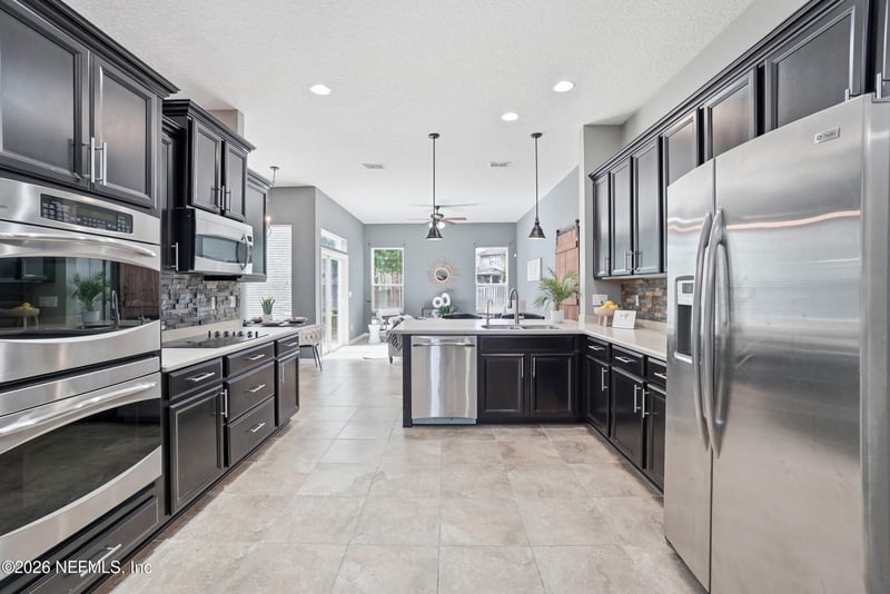 4269 Victoria Lakes Dr, Jacksonville, FL 32226