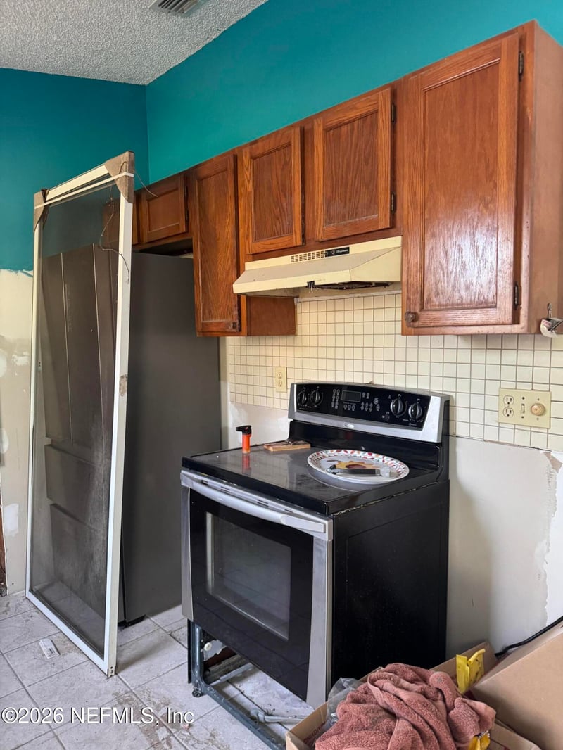 1807 Shannon Lake Dr, Middleburg, FL 32068