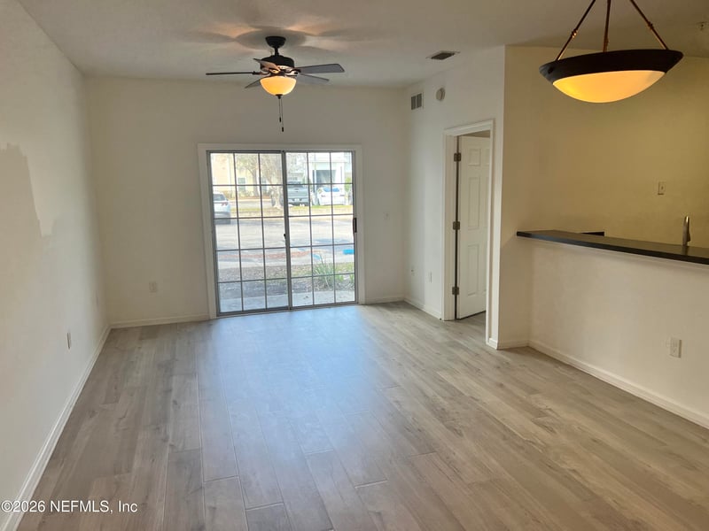 8226 Green Parrot Rd #105, Jacksonville, FL 32256