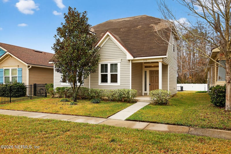 350 Vineyard Ln, Orange Park, FL 32073