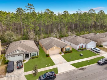 2047 April Oaks Dr, Jacksonville, FL 32221