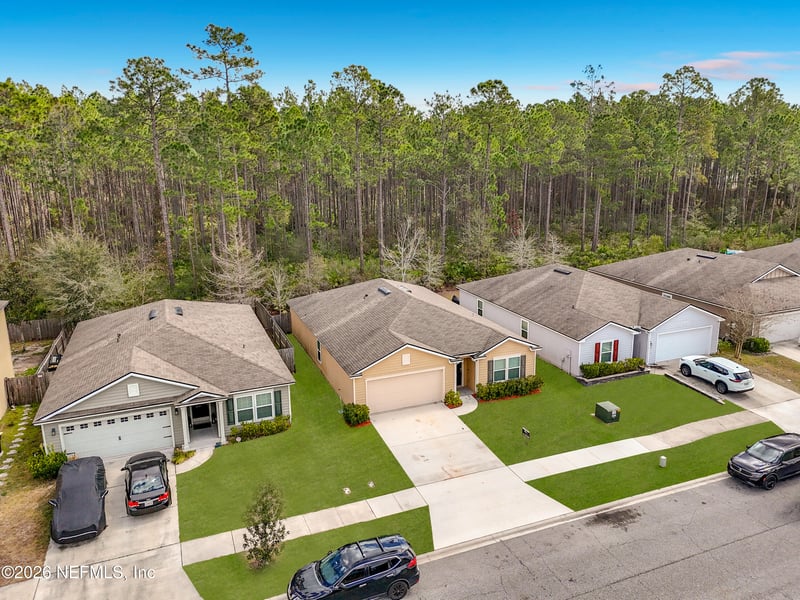 2047 April Oaks Dr, Jacksonville, FL 32221