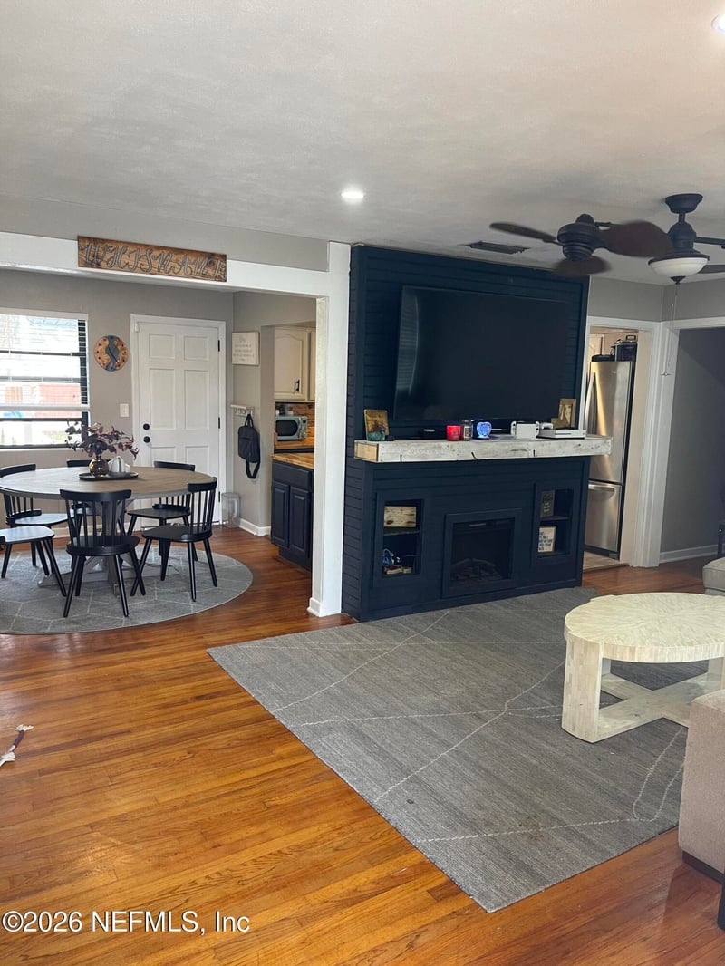 2112 Dean Rd, Jacksonville, FL 32216