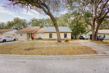 1067 Willow Cove Ct, Jacksonville, FL 32233